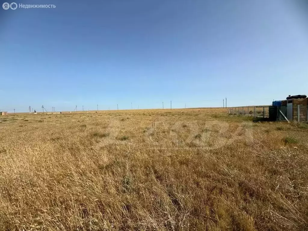 Участок в Черноморский район, Медведевское сельское поселение, село ... - Фото 0