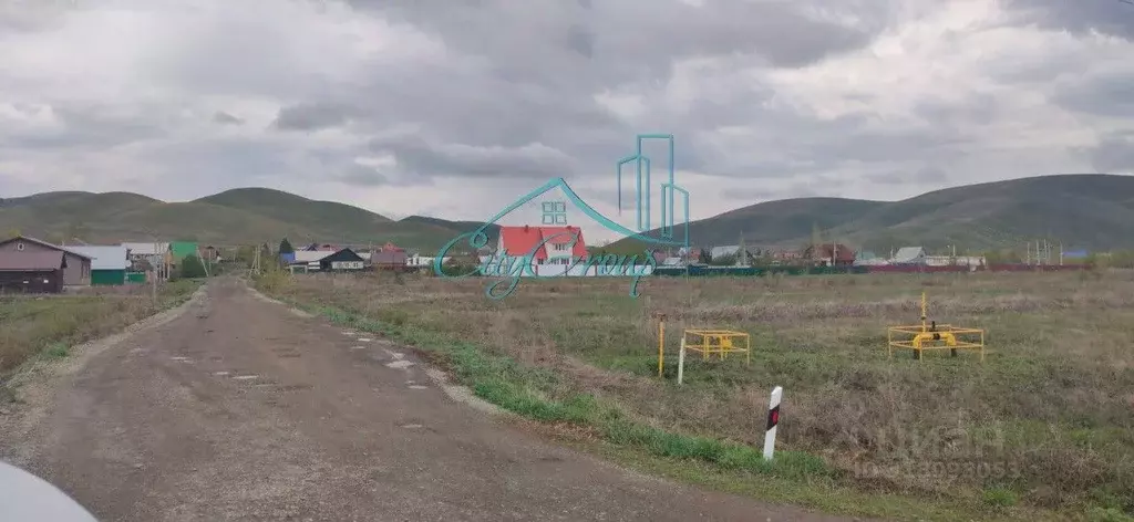 Участок в Оренбургская область, Кувандыкский муниципальный округ, д. ... - Фото 0