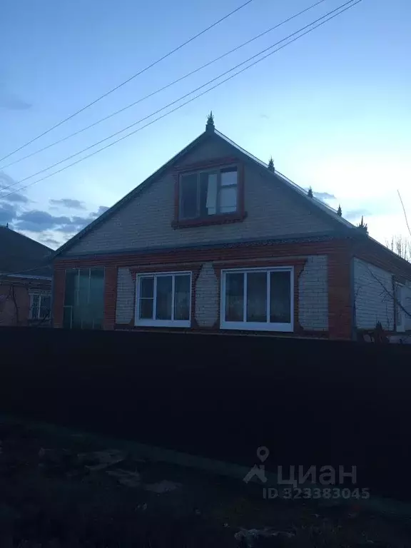 Дом в Краснодарский край, Усть-Лабинск Вольная ул. (140 м) - Фото 1