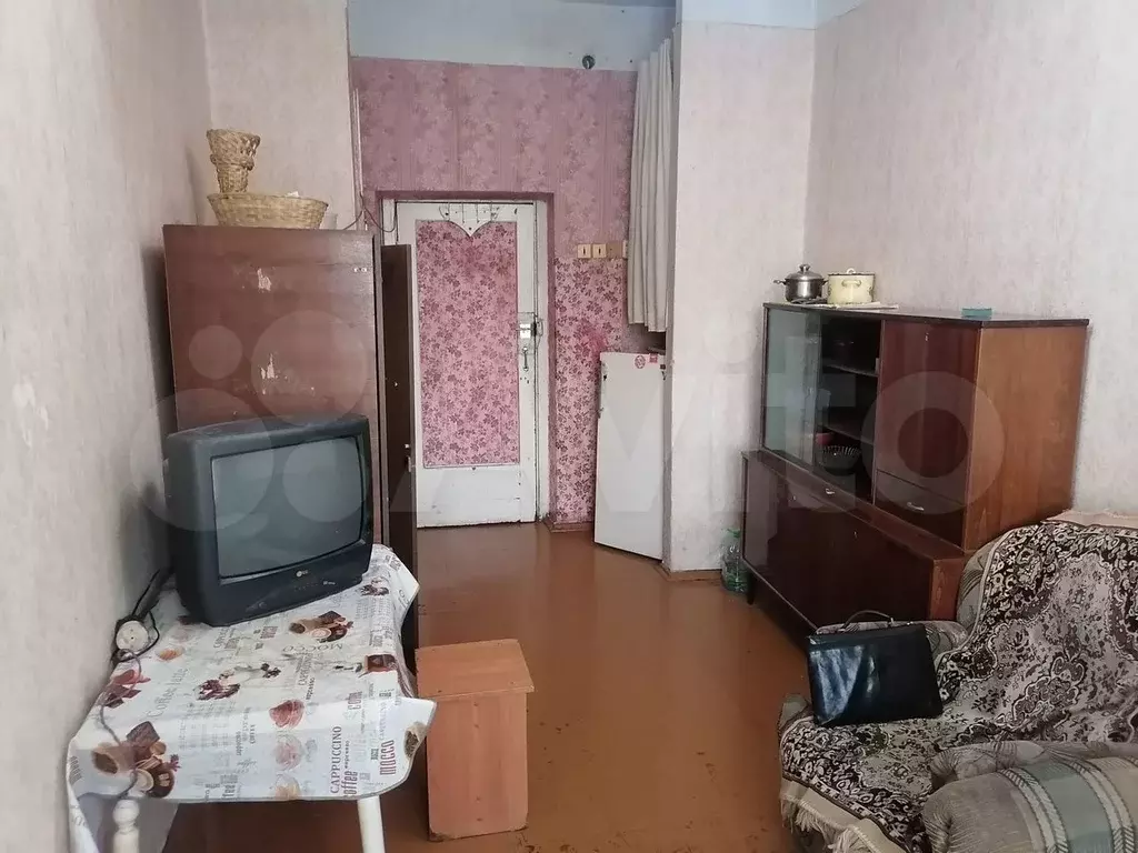Комната 14 м в 3-к., 4/4 эт. - Фото 1