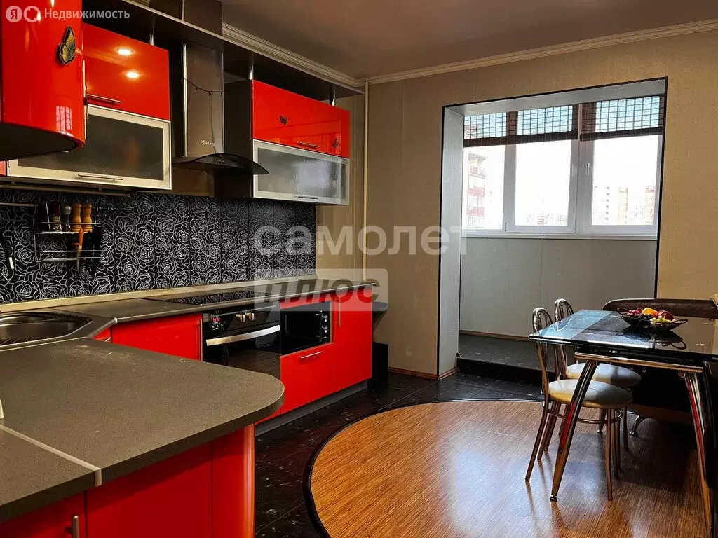 4-комнатная квартира: Челябинск, улица Братьев Кашириных, 122А (125 м) - Фото 1