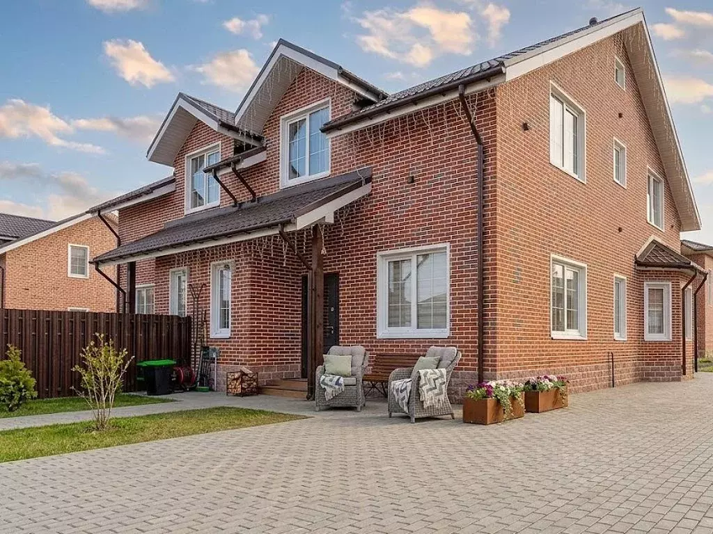 Таунхаус в Ленинградская область, Всеволожский район, Агалатовское ... - Фото 1