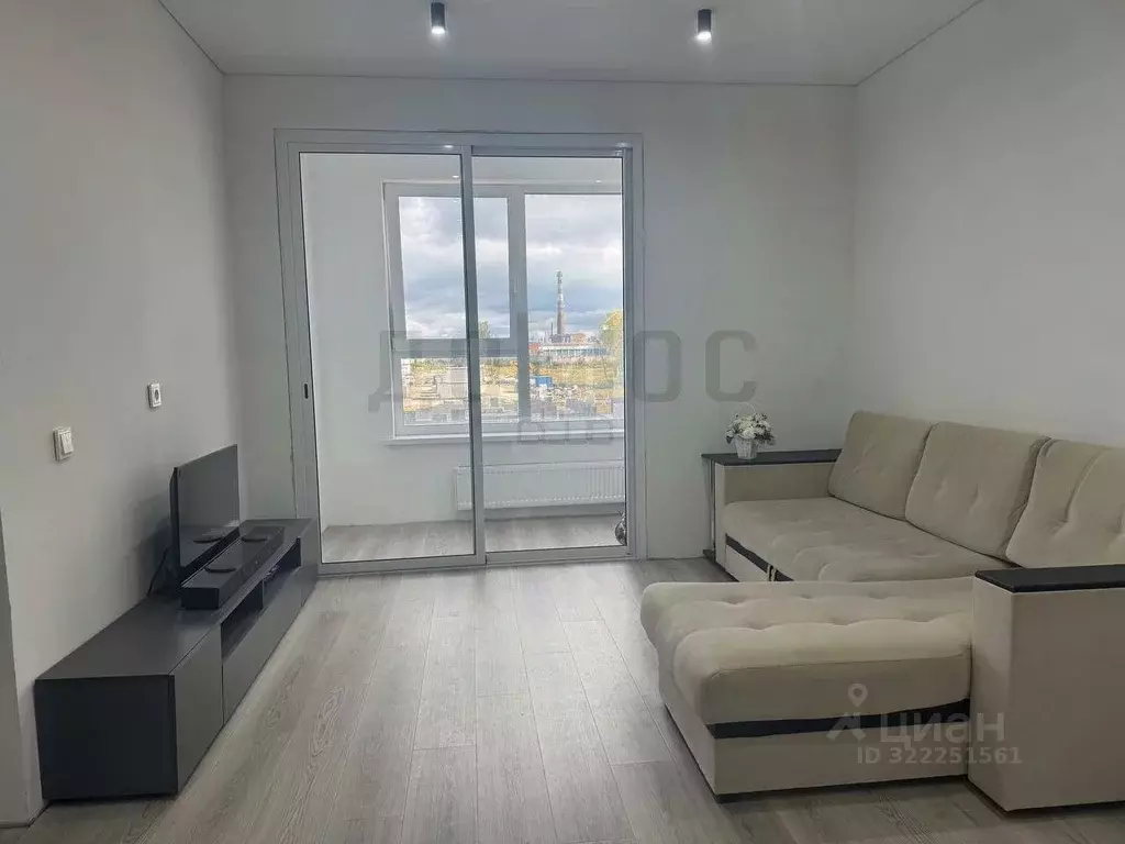 1-к кв. Свердловская область, Екатеринбург ул. Пехотинцев, 2Д (40.7 м) - Фото 2