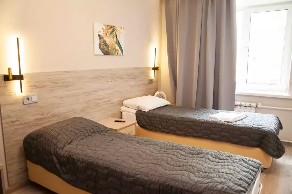 Комната Орловская область, Орел ул. Генерала Жадова, 9 - Фото 1