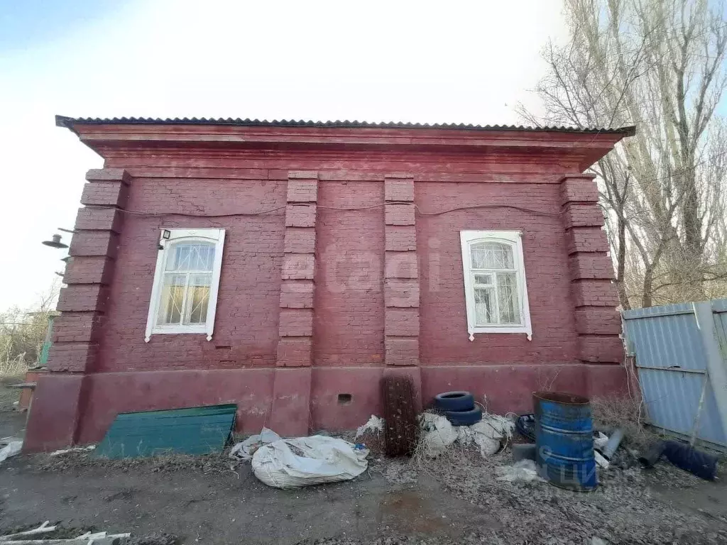 Дом в Саратовская область, Ровное рп ул. Советская, 23 (137 м) - Фото 1