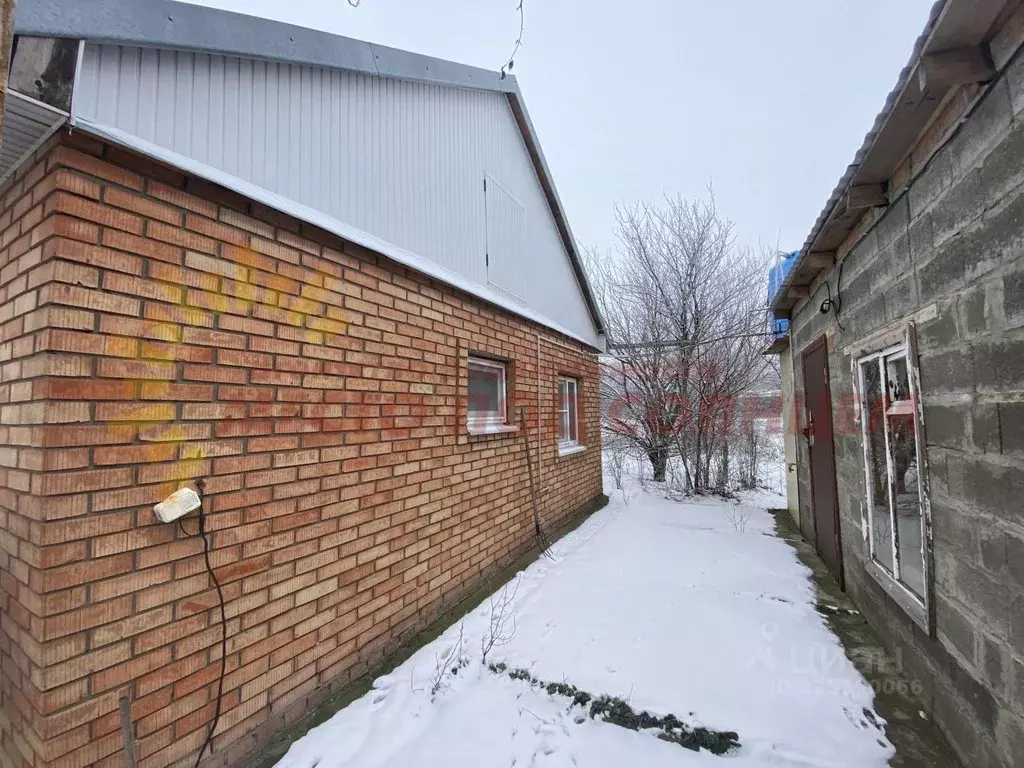 Дом в Краснодарский край, Ейский район, Кухаривское с/пос, Приазовка ... - Фото 2