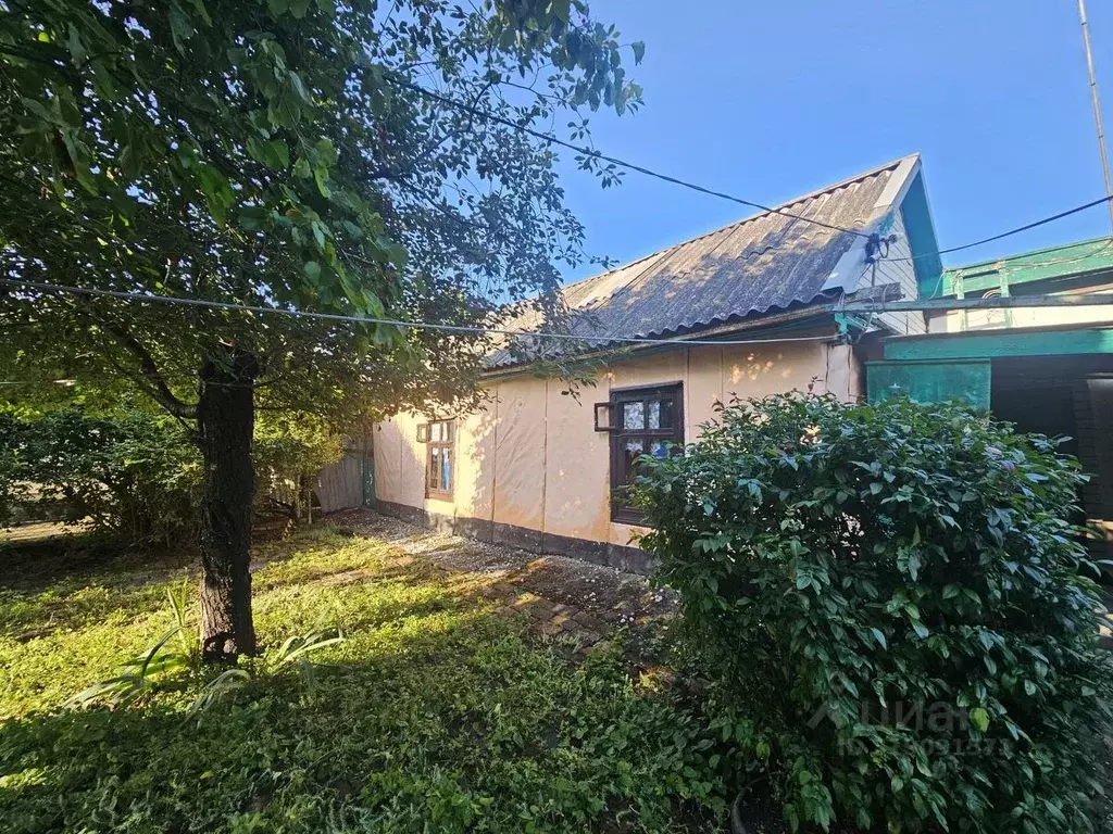 Участок в Краснодарский край, Абинск ул. Парижской Коммуны (7.5 сот.) - Фото 0