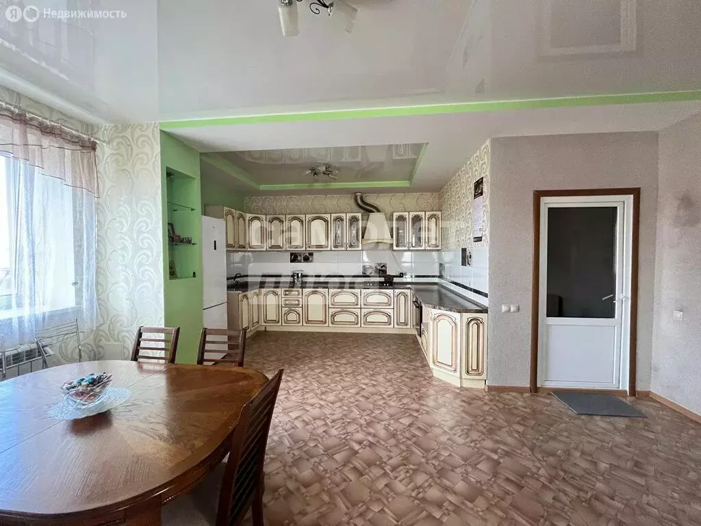 Дом в Омск, Литейная улица (249.1 м) - Фото 2