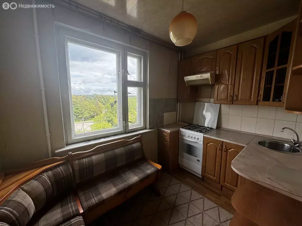 3-комнатная квартира: Белоозёрский, улица 50 лет Октября, 15 (54.4 м) - Фото 1