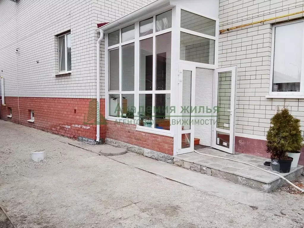 Дом в Саратовская область, Энгельс ул. Калинина, 65 (270 м) - Фото 2