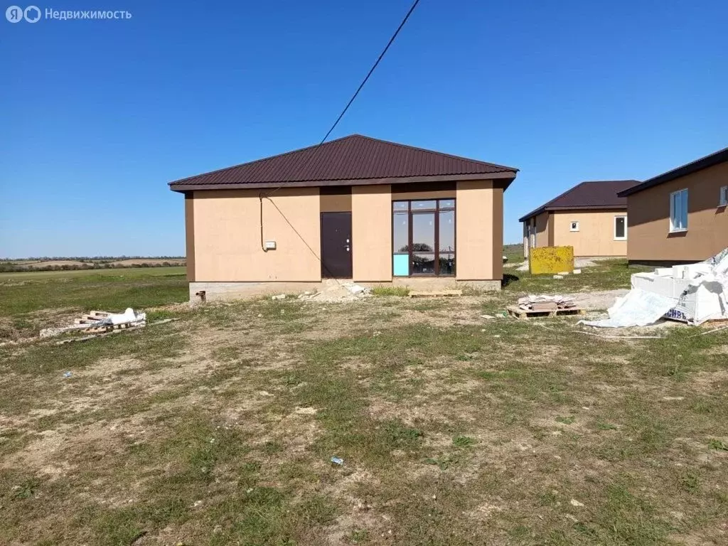 Дом в село Урожайное, Таврическая улица (100 м) - Фото 0