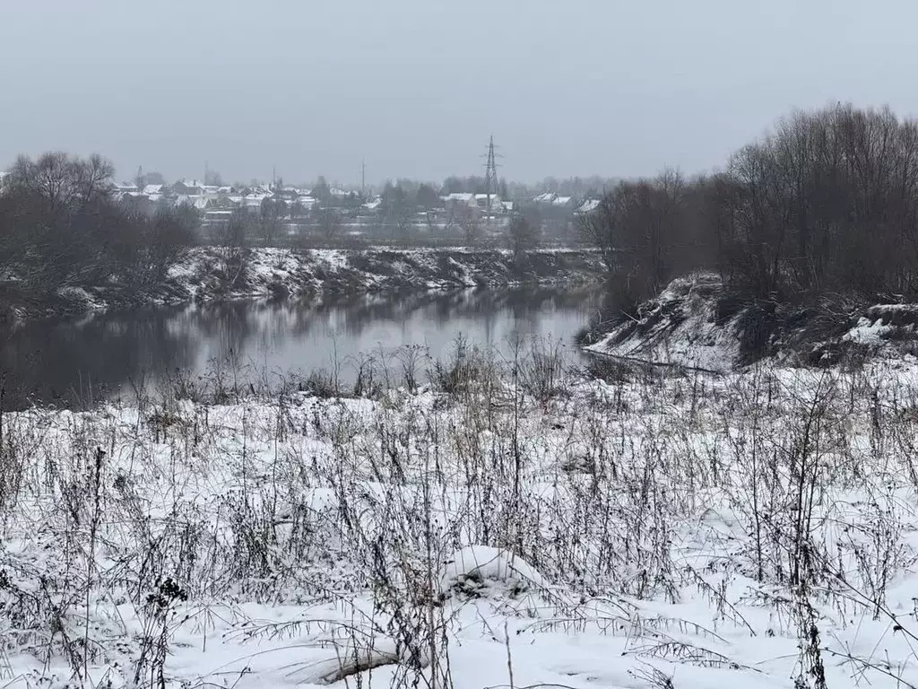 Участок в Калужская область, Калуга городской округ, д. Угра ул. 1-я ... - Фото 1