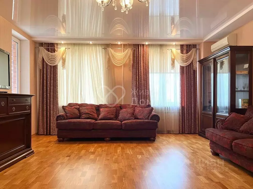 3-к кв. Волгоградская область, Волгоград ул. Хиросимы, 6 (150.9 м) - Фото 1