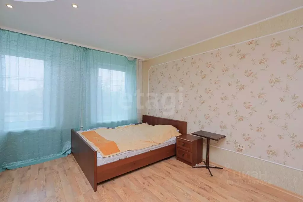 3-к кв. Оренбургская область, Оренбург ул. Аксакова, 14 (70.0 м) - Фото 0