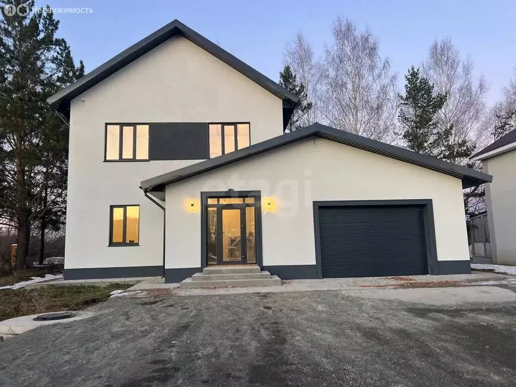 Дом в село Андреевка, Тихая улица (245 м) - Фото 2