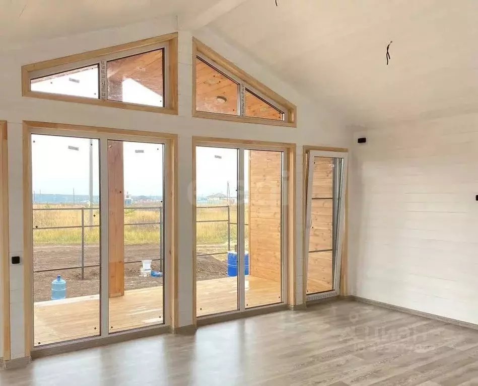 Дом в Курская область, Курский район, Моковский сельсовет, д. Гремячка ... - Фото 1