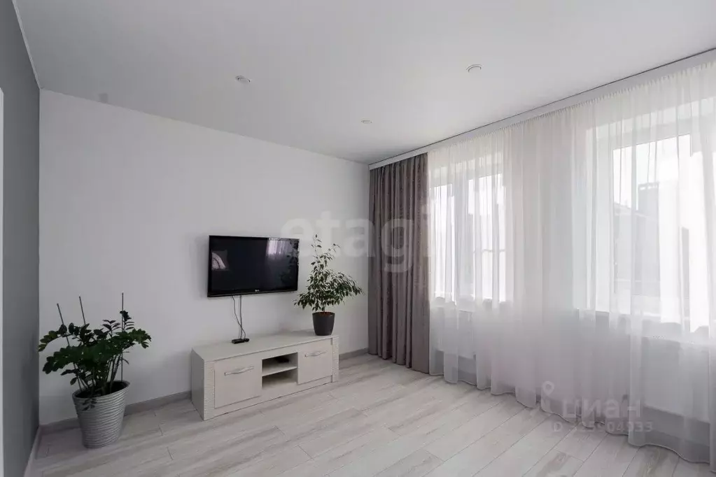 Дом в Краснодарский край, Краснодар бул. Греческий, 1к28 (92 м) - Фото 1