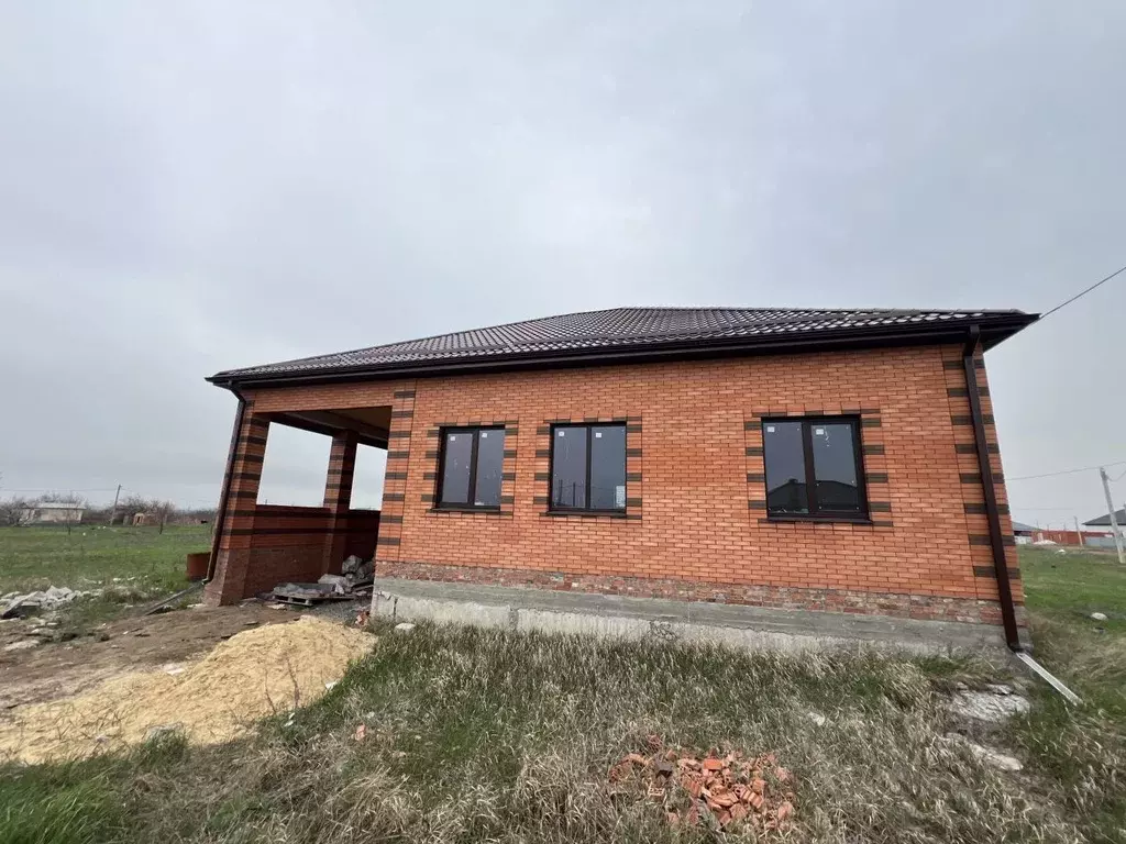 Дом в Ростовская область, Азов Азовский район, ул. Кирова, 28 (160 м) - Фото 1