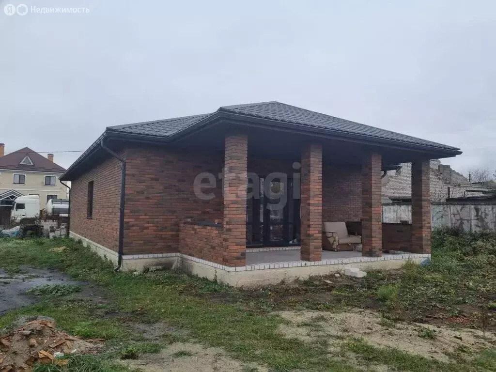 Дом в село Казинка, улица Ленина (130 м) - Фото 1