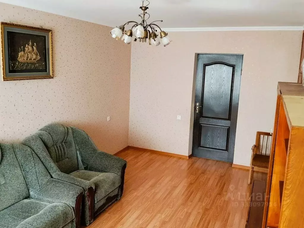 3-к кв. Крым, Белогорск ул. Нижнегорская, 39 (61.9 м) - Фото 1