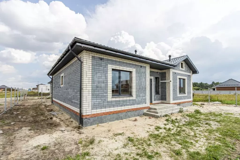 Дом в Тюменская область, Тюменский муниципальный округ, д. Падерина ... - Фото 1