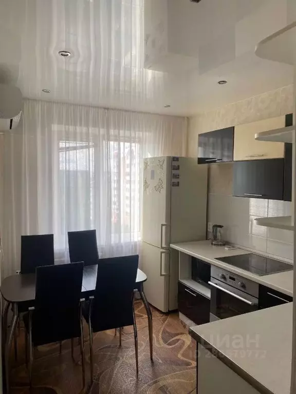 2-к кв. Алтайский край, Барнаул Лазурная ул., 38 (50.0 м) - Фото 1