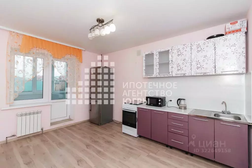 2-к кв. Ханты-Мансийский АО, Ханты-Мансийск ул. Гагарина, 141 (65.0 м) - Фото 1