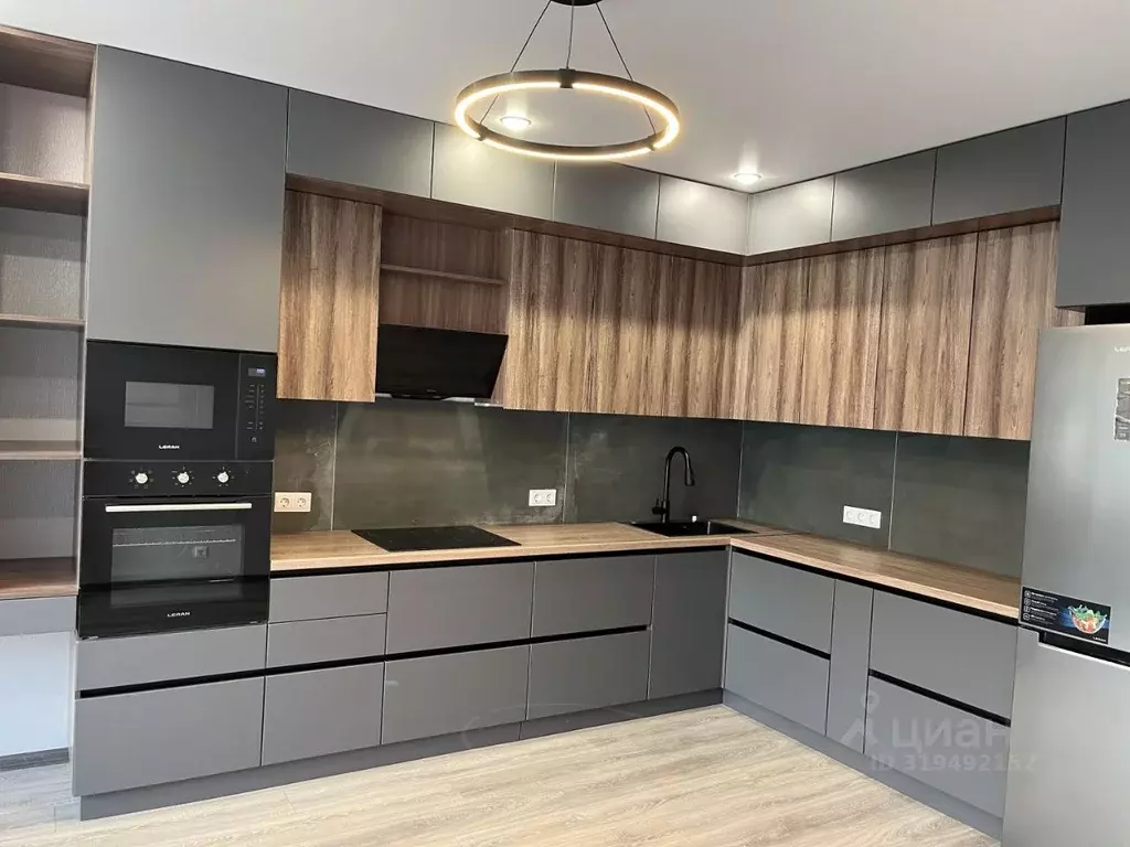 2-к кв. Алтайский край, Барнаул ул. Имени В.Т. Христенко, 7 (46.0 м) - Фото 1