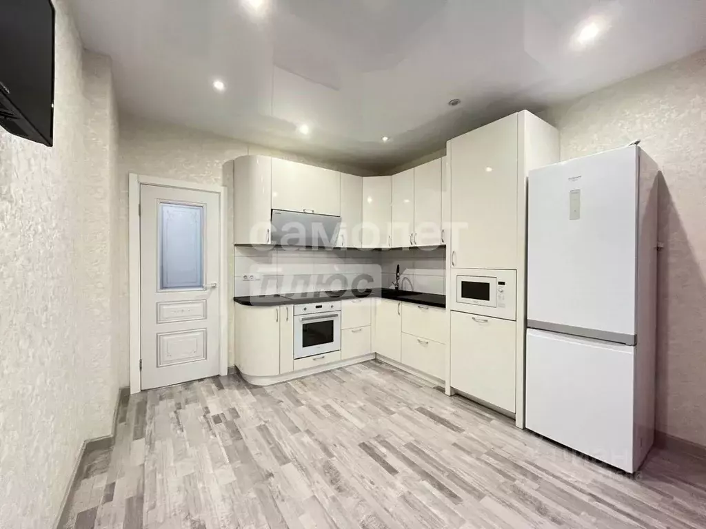 3-к кв. Брянская область, Брянск ул. Горбатова, 47 (88.2 м) - Фото 1