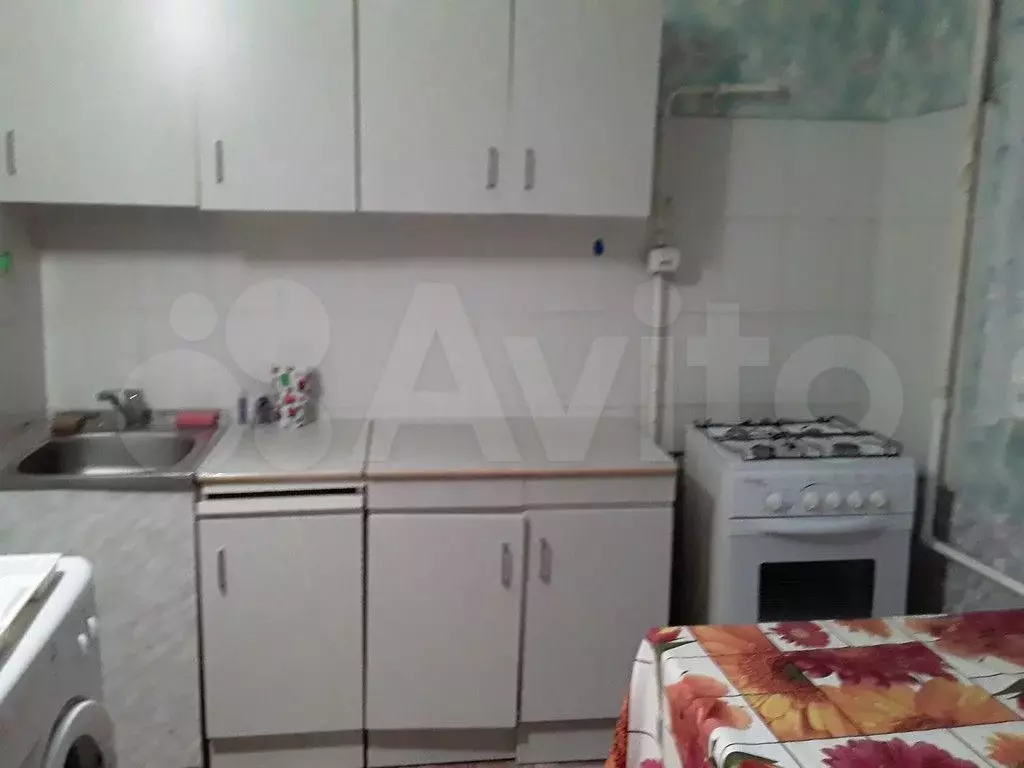 1-к. квартира, 37 м, 1/9 эт. - Фото 0