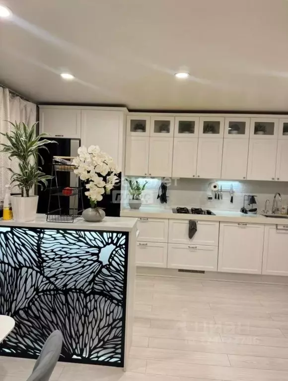 3-к кв. Свердловская область, Екатеринбург ул. Рощинская, 50 (100.1 м) - Фото 1