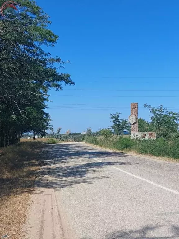 Участок в Крым, Ленинский район, Останинское с/пос, с. Песочное ул. ... - Фото 1