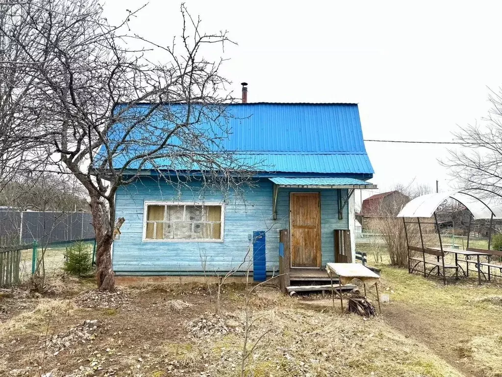 Дом в Ленинградская область, Тихвинское городское поселение, Лесное ... - Фото 1