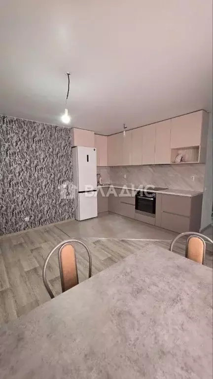 2-к кв. Пермский край, Пермь ул. Серебристая, 7 (57.1 м) - Фото 0