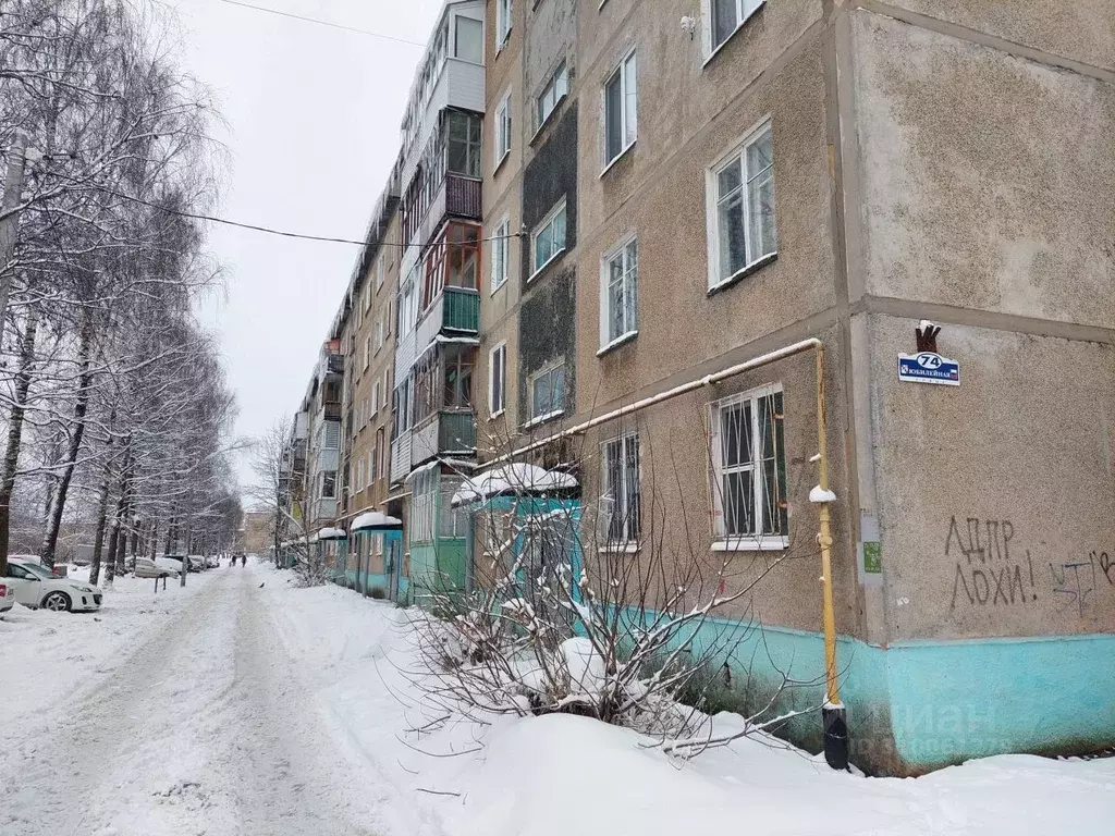 3-к кв. Пермский край, Березники Юбилейная ул., 74 (45.6 м) - Фото 0