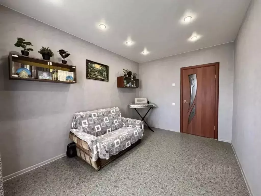 3-к кв. Омская область, Омск просп. Королева, 14/3 (64.3 м) - Фото 2