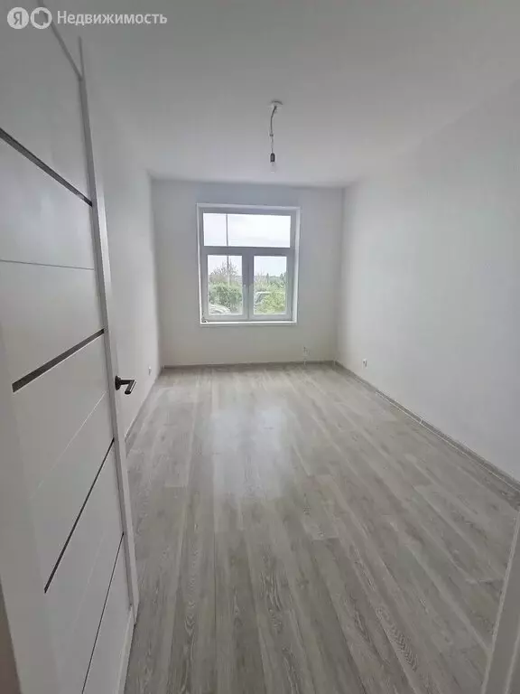 3-комнатная квартира: Дегтярск, улица Фурманова, 35 (77 м) - Фото 1