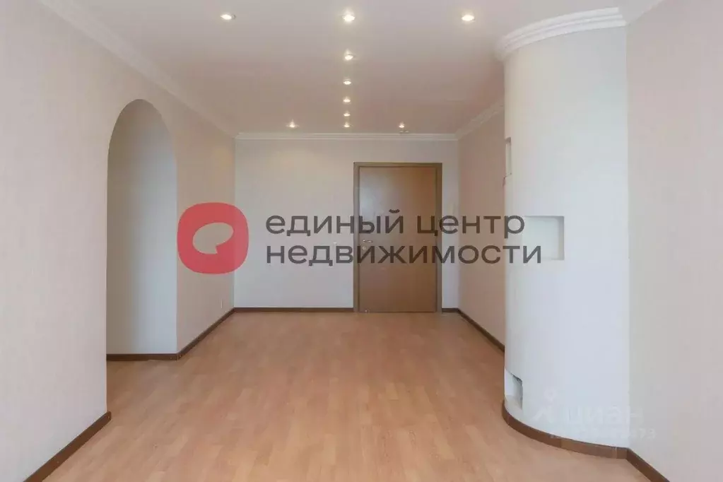 2-к кв. Тюменская область, Тюмень ул. Пермякова, 23 (72.2 м) - Фото 1