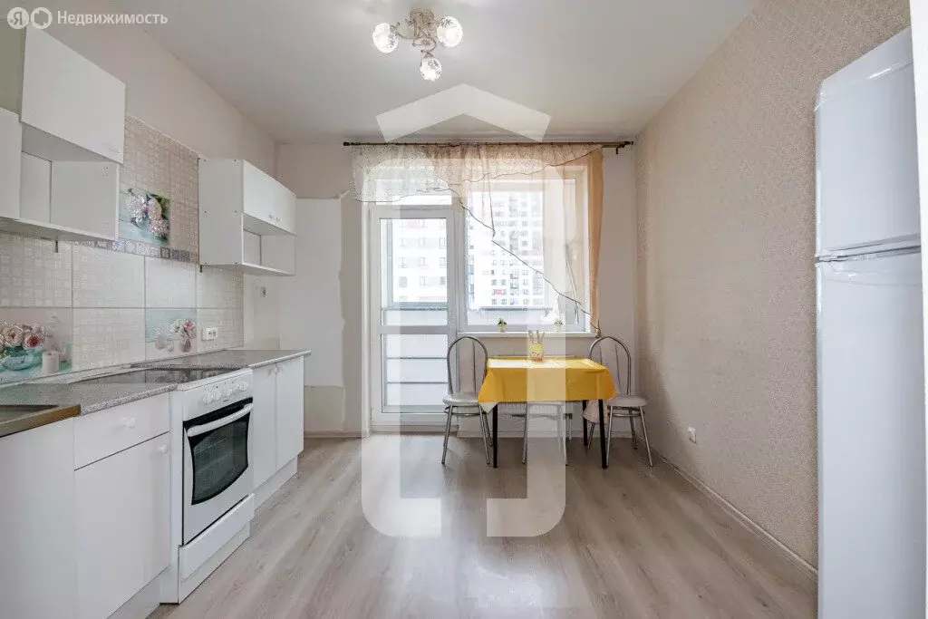 3-комнатная квартира: Екатеринбург, Студенческая улица, 80 (78.9 м) - Фото 0