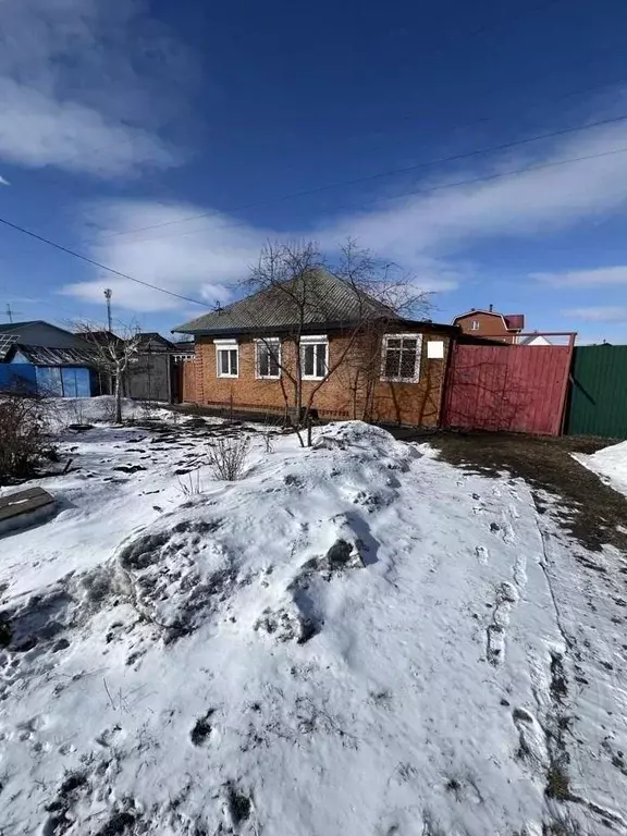 Дом в Омская область, Омск ул. 10-я Северная (100 м) - Фото 1