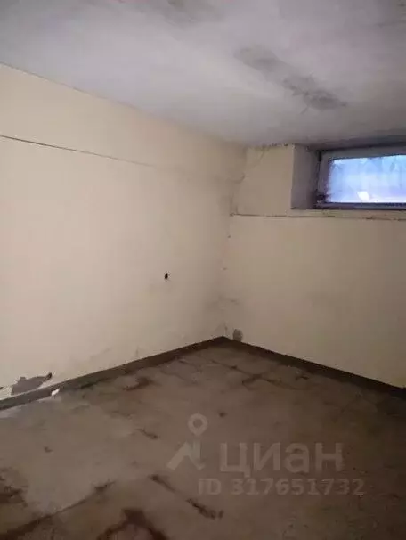 Помещение свободного назначения в Кировская область, Киров Октябрьский ... - Фото 0