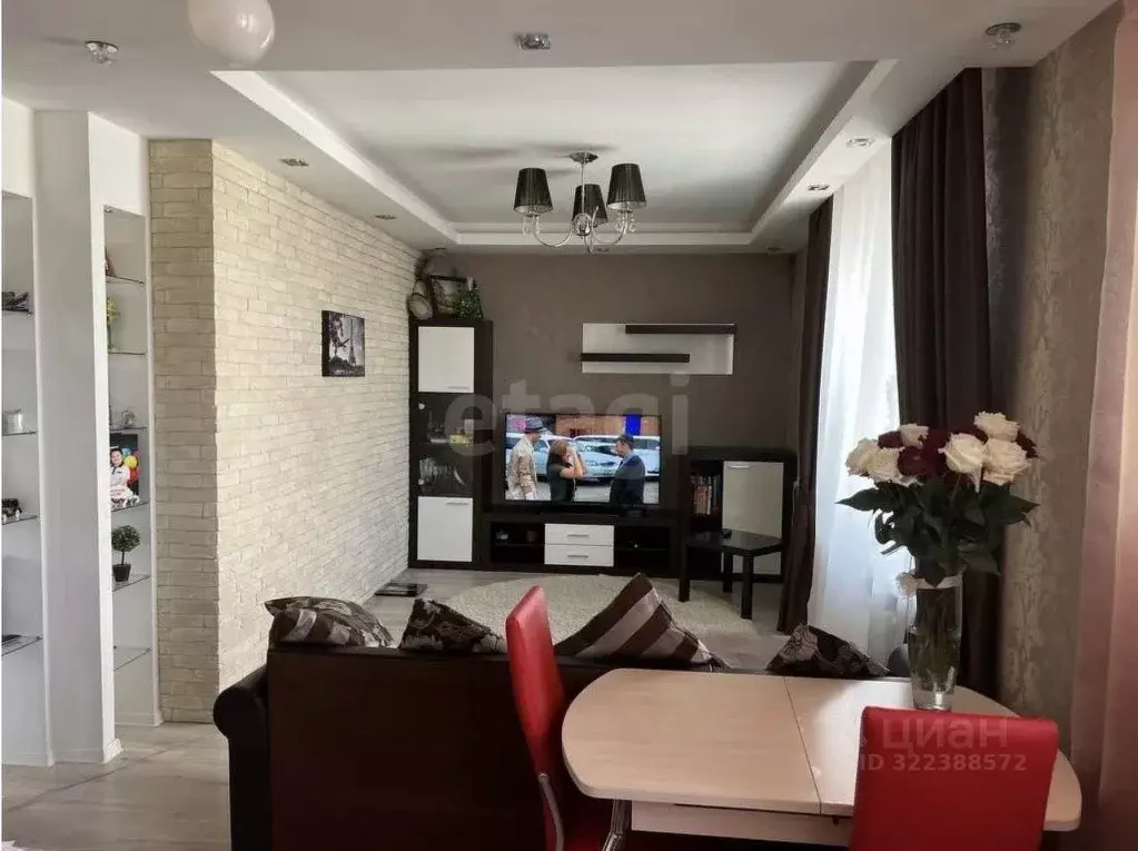 2-к кв. Ямало-Ненецкий АО, Новый Уренгой Восточный мкр, 3/1 (55.0 м) - Фото 1