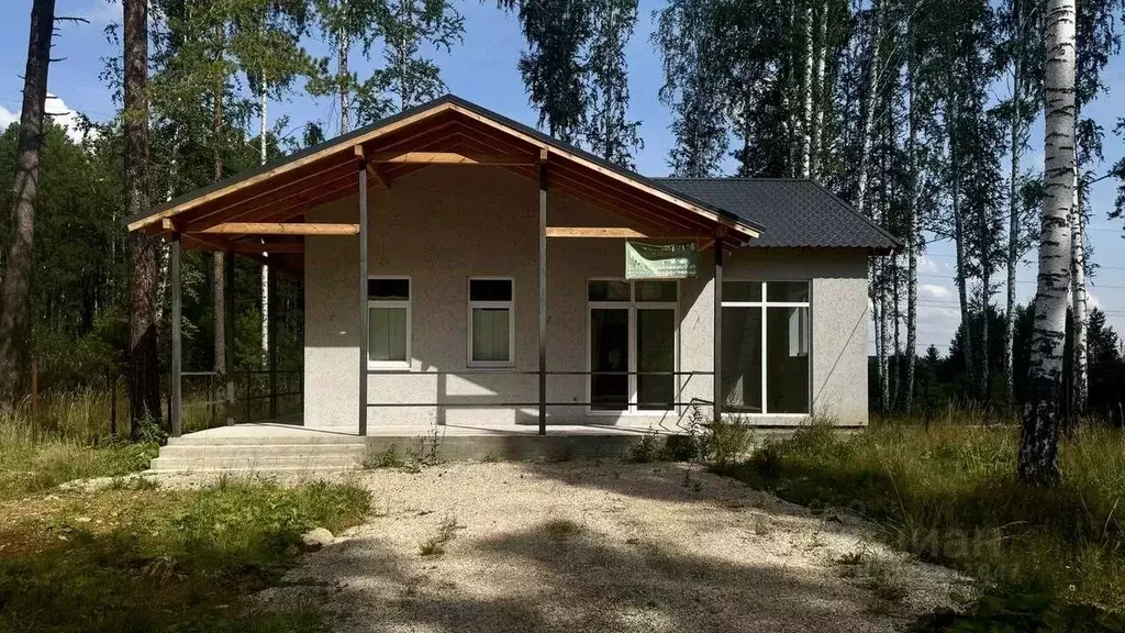 Дом в Свердловская область, Белоярский муниципальный округ, ... - Фото 1