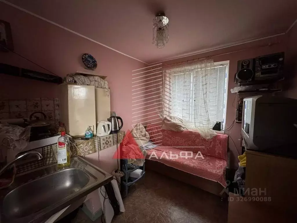 Дом в Крым, Сакский район, Суворовское с/пос, Заводское СПК ул. Дружбы ... - Фото 1