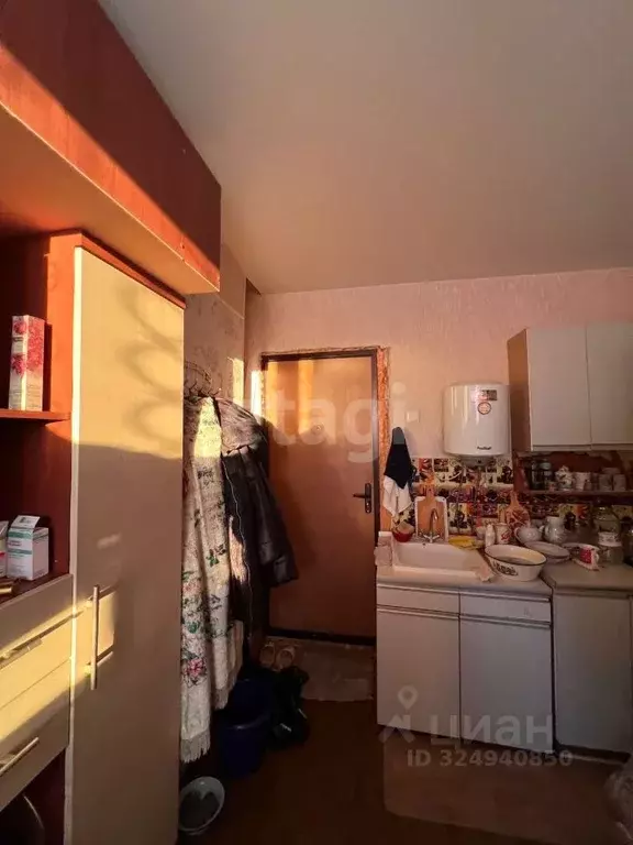 Комната Красноярский край, Красноярск ул. Светлова, 8 (12.0 м) - Фото 1