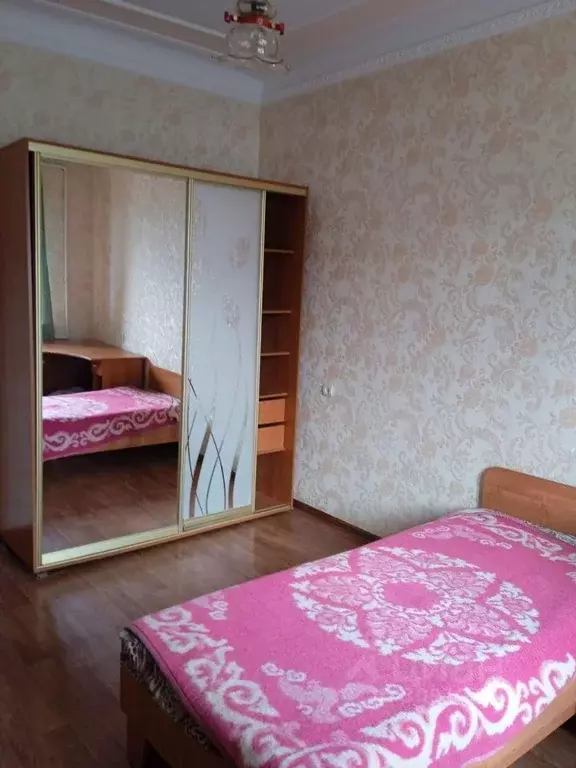 Дом в Крым, Симферополь ул. Труда (300 м) - Фото 1