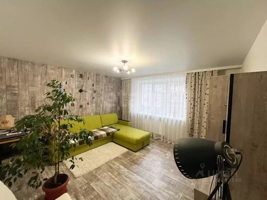 1-к кв. Удмуртия, Ижевск Совхозная ул., 11 (37.5 м) - Фото 1