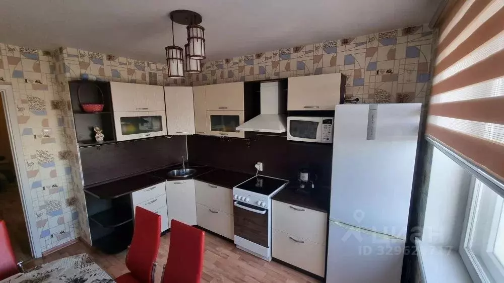 2-к кв. Свердловская область, Екатеринбург ул. Вилонова, 6 (68.0 м) - Фото 2