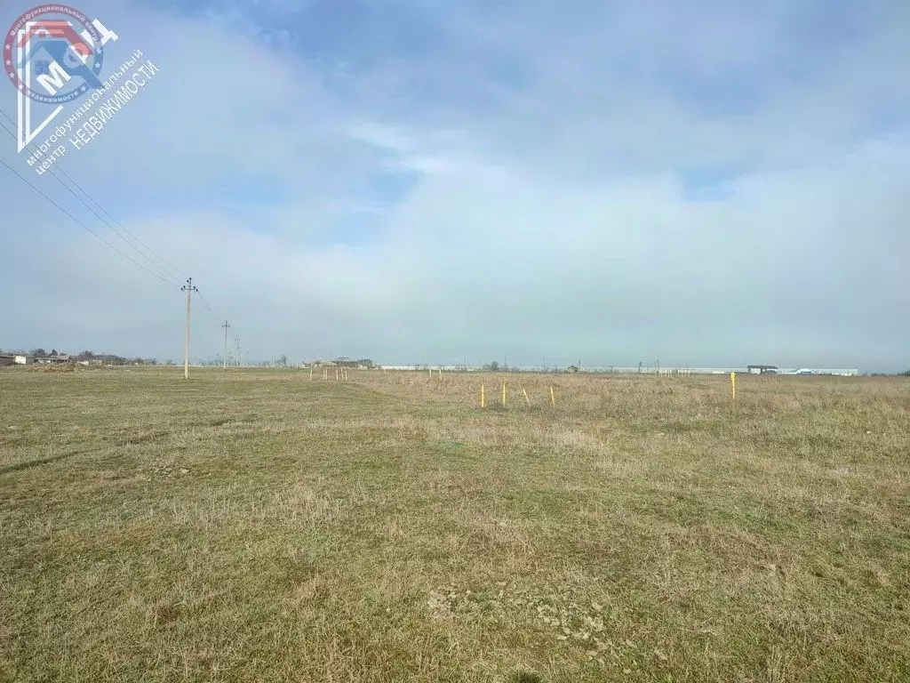 Участок в Крым, Ленинский район, с. Луговое ул. Гаспринского, 20 (17.5 ... - Фото 1