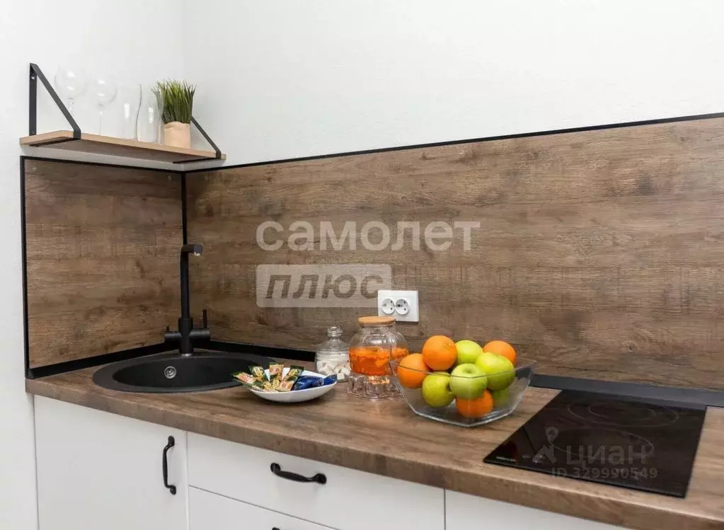 1-к кв. Тюменская область, Тюмень ул. 50 лет Октября, 63Г (50.1 м) - Фото 2